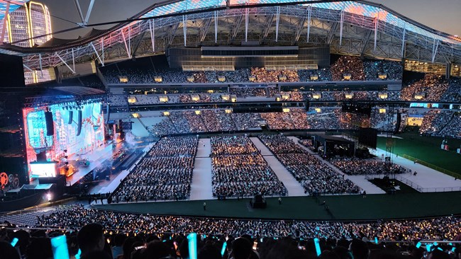 S24系列百倍變焦看演唱會(huì)