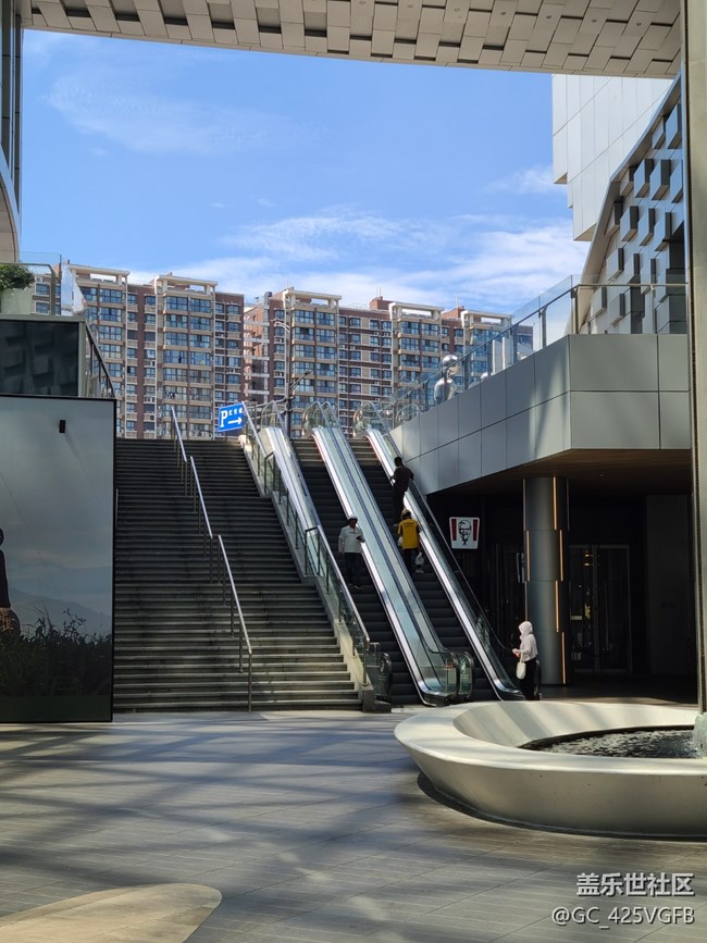 【夏日生活】商場(chǎng)玩耍