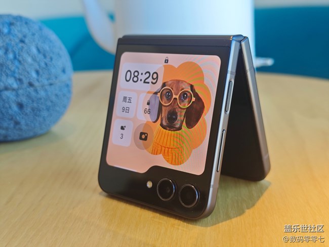 三星手機(jī)背板耐用性太強(qiáng)了，不帶保護(hù)殼居然沒有劃痕