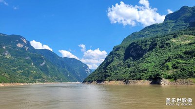 天無邊，地無盡，人無常