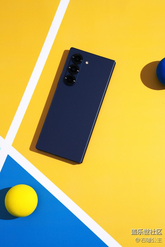 輕薄身姿 脫穎而出 三星Galaxy Z Fold6圖賞