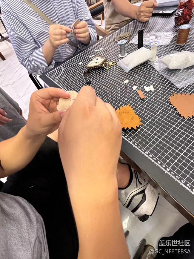 皮具店的靜物攝影——皮具DIY初體驗：隨手一拍的驚喜