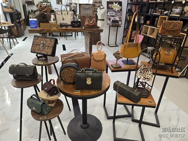 皮具店的靜物攝影《一次手工皮具和攝影的親密接觸》