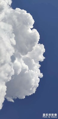 心情不是很美麗，但天空好治愈