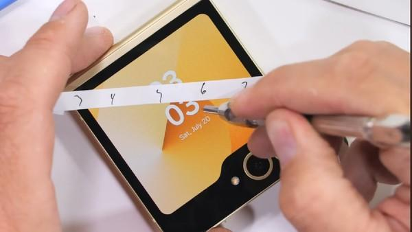 耐用性怎么樣？體驗Galaxy Z Flip6后，這才是事實