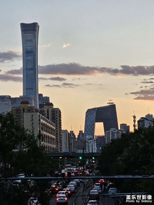 暮光中的都市脈動