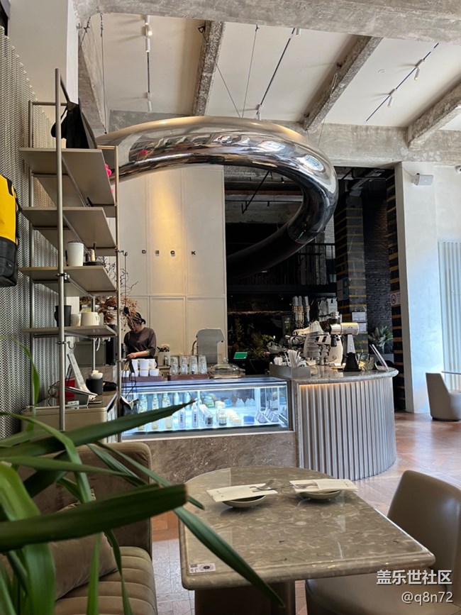 【AI咖來了】打卡上海甲板DECKIAI啡來了，咖啡讓TA 請(qǐng)！