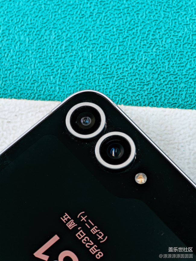 開創(chuàng)折疊新潮流:三星 Galaxy Flip 系列的進(jìn)化之路 開創(chuàng)折疊新潮流:三星 Galaxy Flip 系列的進(jìn)化之路