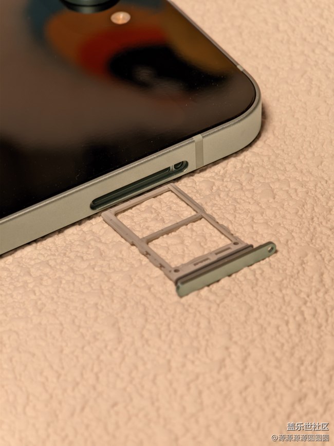 開創(chuàng)折疊新潮流:三星 Galaxy Flip 系列的進(jìn)化之路 開創(chuàng)折疊新潮流:三星 Galaxy Flip 系列的進(jìn)化之路