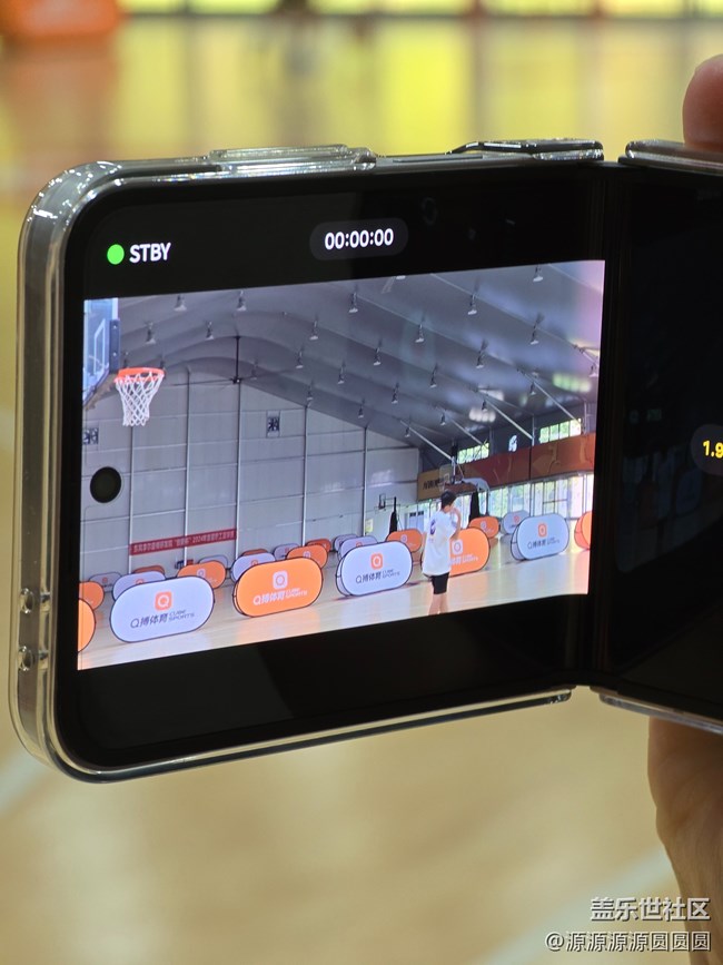 開創(chuàng)折疊新潮流:三星 Galaxy Flip 系列的進(jìn)化之路 開創(chuàng)折疊新潮流:三星 Galaxy Flip 系列的進(jìn)化之路