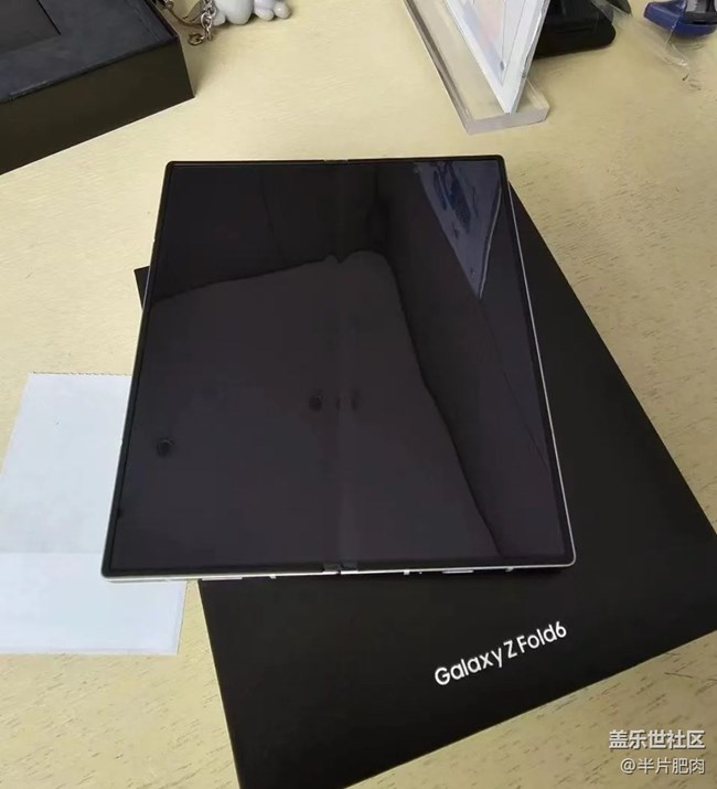 【我最喜歡的三星折疊手機】最漂亮的手機