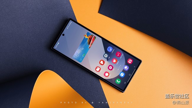 三星Galaxy Z Fold6簡單上手，質(zhì)感、設計、AI能力都在線