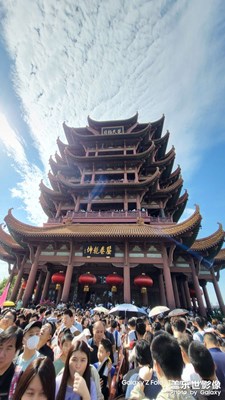 【快樂假日】+武漢黃鶴樓人看人