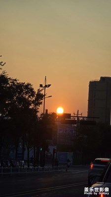 秋日的夕陽(yáng)