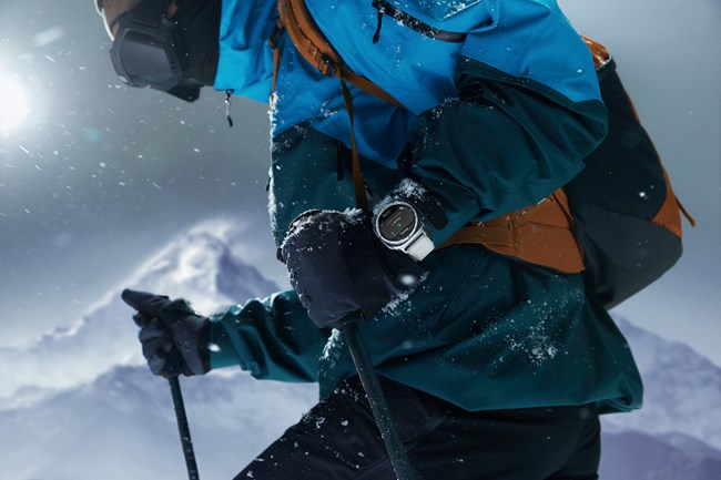 和三星 Galaxy Watch Ultra 一起盡情探索，無(wú)畏前行！