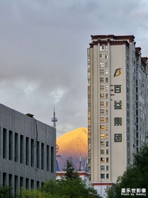 傍晚拉薩的晚霞