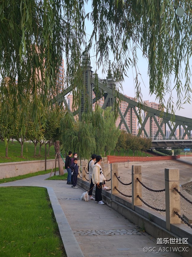 【城市的秋日印記】夕陽(yáng)下的城市