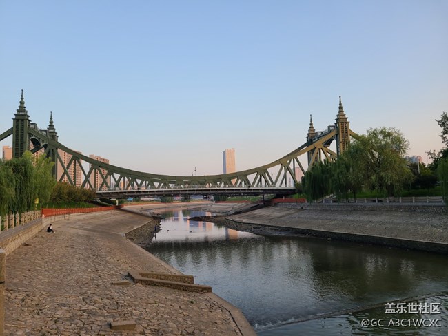 【城市的秋日印記】夕陽(yáng)下的城市