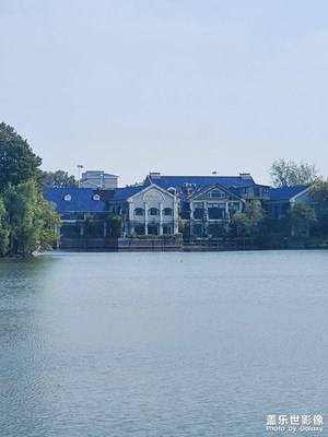 【秋冬時光】+ 深秋湖景房