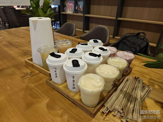 沈陽(yáng)星部落第六代折疊屏品鑒及有獎(jiǎng)競(jìng)答活動(dòng)回顧