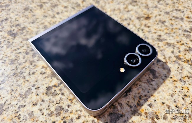 AI賦能，影像全面提升的小魔盒-Galaxy Z Flip6體驗