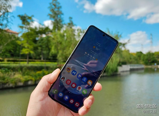 AI賦能，影像全面提升的小魔盒-Galaxy Z Flip6體驗