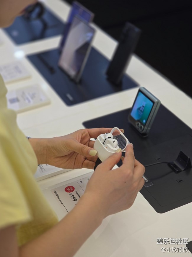 W2025新品線下攝影活動 W2025新品線下攝影活動