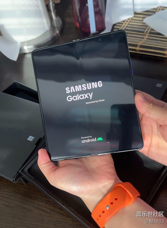 【一起來尋星】+三星Galaxy Z Fold5：未來在握，“折” 學(xué)當(dāng)?shù)? title=