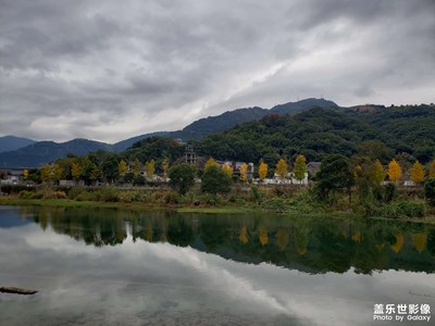 【多元化的世界】溪邊風(fēng)景