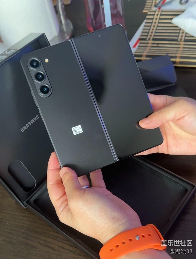 【一起來尋星】+三星Galaxy Z Fold5：未來在握，“折” 學(xué)當(dāng)?shù)? title=