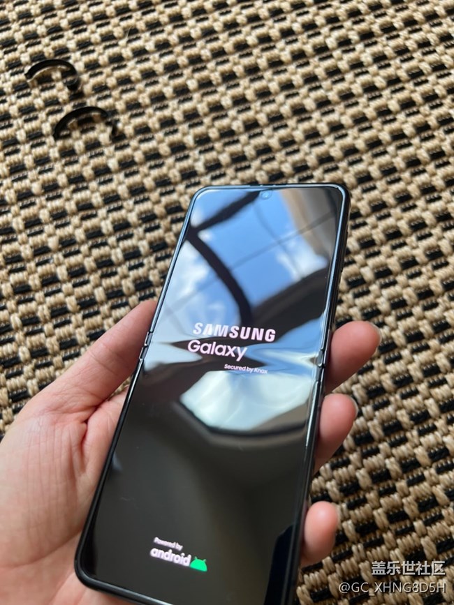 【一起來尋星】+三星Galaxy Z Flip5時尚與性能的完美碰撞 【一起來尋星】+三星Galaxy Z Flip5時尚與性能的完美碰撞