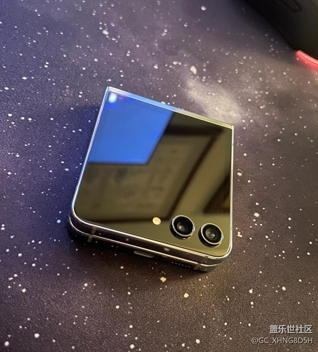 【一起來尋星】+三星Galaxy Z Flip5時尚與性能的完美碰撞 【一起來尋星】+三星Galaxy Z Flip5時尚與性能的完美碰撞