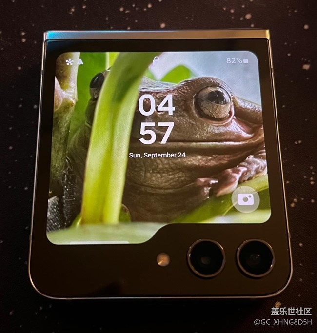 【一起來尋星】+三星Galaxy Z Flip5時尚與性能的完美碰撞 【一起來尋星】+三星Galaxy Z Flip5時尚與性能的完美碰撞