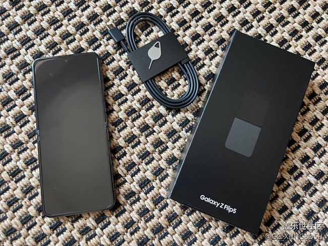 【一起來尋星】+三星Galaxy Z Flip5時尚與性能的完美碰撞 【一起來尋星】+三星Galaxy Z Flip5時尚與性能的完美碰撞