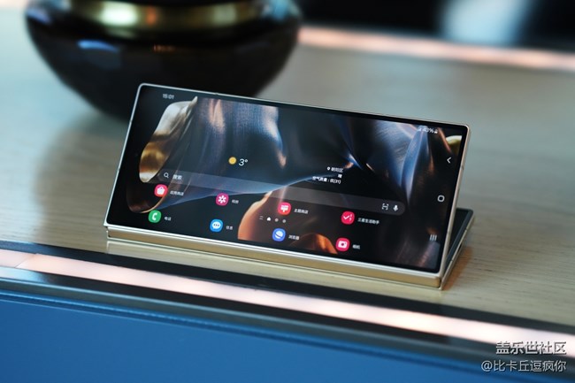 成就尊貴體驗 三星W25圖賞 成就尊貴體驗 三星W25圖賞