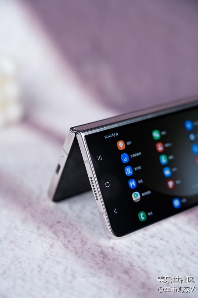 2024年手機(jī)的AI能力可以說是越卷越烈，三星手機(jī)憑借自己強(qiáng)大的AI能力，在眾多手機(jī)中脫穎而出。