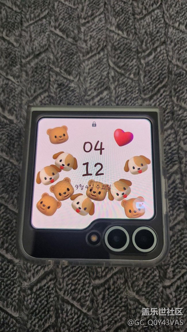 【一起來尋星】+折疊屏新寵兒，三星Flip6，讓我的日?！胺绷藗€身！