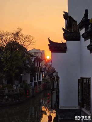 【喜迎雙節(jié)】+老街夕陽