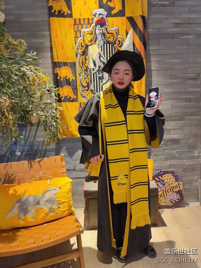 【三星 W25 系列手機(jī)體驗(yàn)活動(dòng)】折疊屏魔法，超越想象！