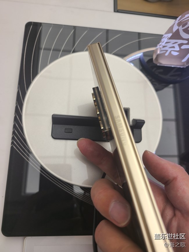 【一起來(lái)尋星】w25心系天下