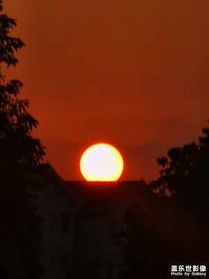 【新年好】+張燈結(jié)彩