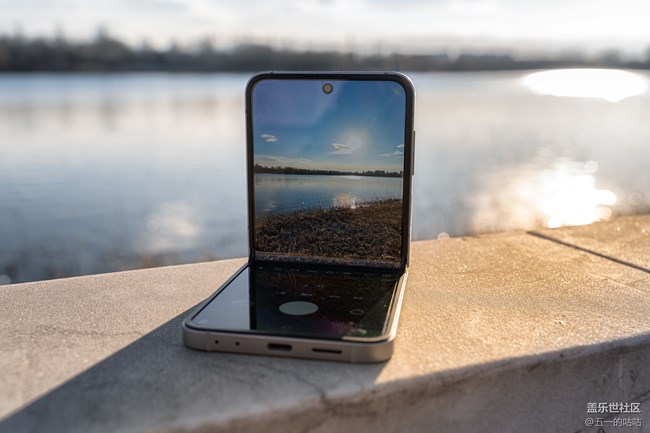 DSC06362 拷貝.jpg 不摸魚了,生產(chǎn)力工具Galaxy Z Flip6