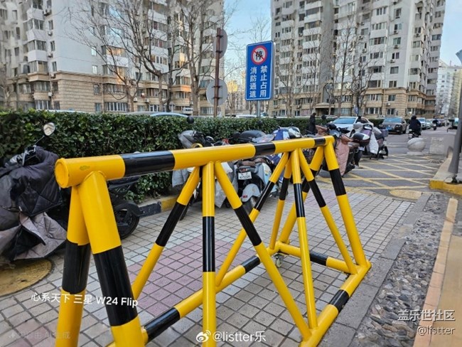 三星的這個(gè)AI修圖擴(kuò)圖工具確實(shí)好用