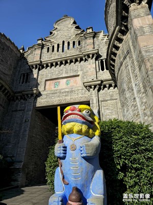 週末天氣真好，來一點25年的第一波照片