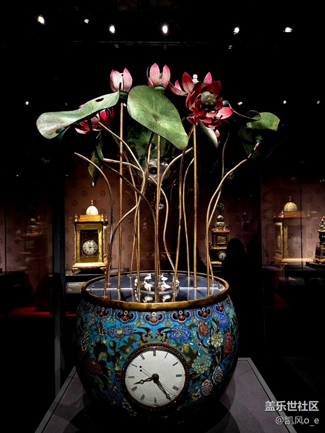 用 Galaxy Z Fold6 拍了拍廣東省博物院