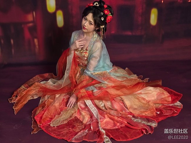 【新年到】紅衣翩翩賀新春