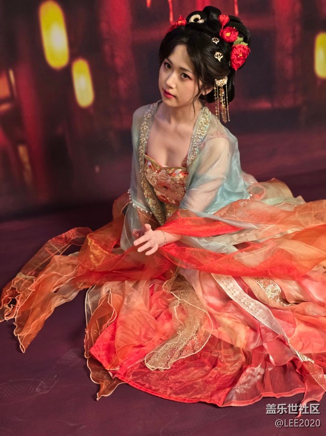 【新年到】紅衣翩翩賀新春