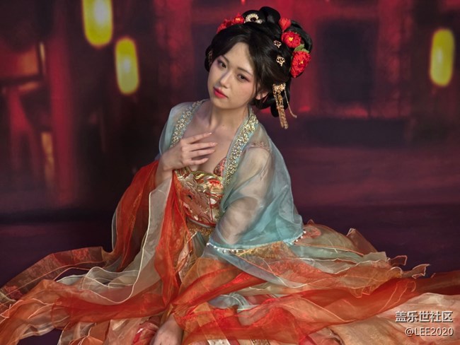 【新年到】紅衣翩翩賀新春