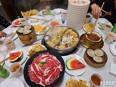 【回家路上】+團(tuán)聚時(shí)刻吃菌子火鍋