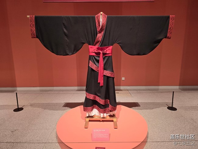 【新年到】民族服飾 精彩絕倫